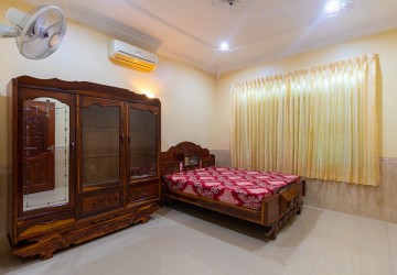 5 Bedroom Villa For Rent - Svay Dangkum, Siem Reap thumbnail