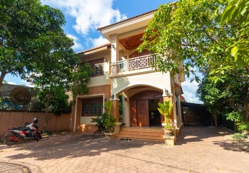 5 Bedroom Villa For Rent - Svay Dangkum, Siem Reap thumbnail