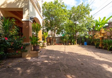 5 Bedroom Villa For Rent - Svay Dangkum, Siem Reap thumbnail