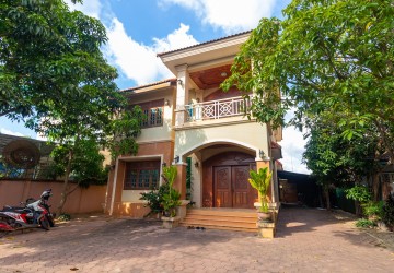 5 Bedroom Villa For Rent - Svay Dangkum, Siem Reap thumbnail