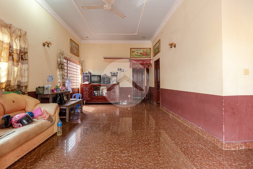 4 Bedroom House For Sale - Svay Dangkum, Siem Reap