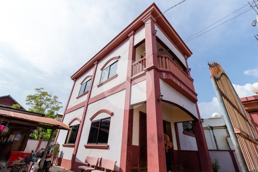 4 Bedroom House For Sale - Svay Dangkum, Siem Reap