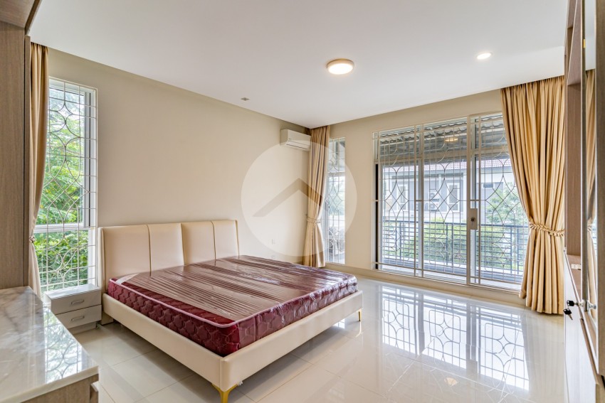 5 Bedroom Villa For Rent - Borey Peng Huoth Euroville, Chbar Ampov, Phnom Penh