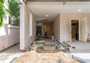 5 Bedroom Villa For Rent - Borey Peng Huoth Euroville, Chbar Ampov, Phnom Penh thumbnail