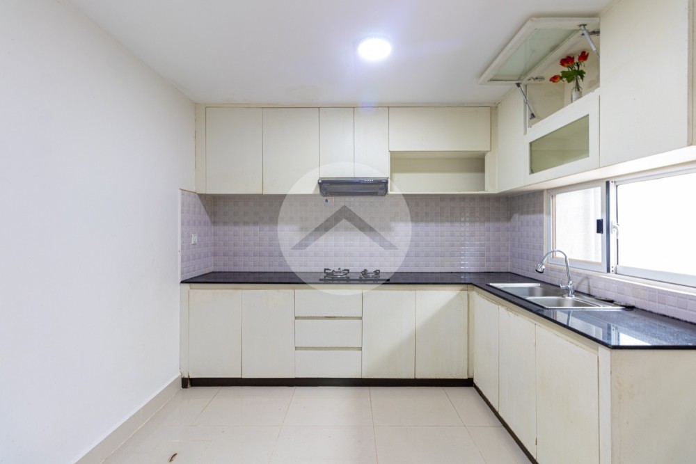 3 Bedroom House For Rent - Svay Dangkum, Siem Reap - Image 8
