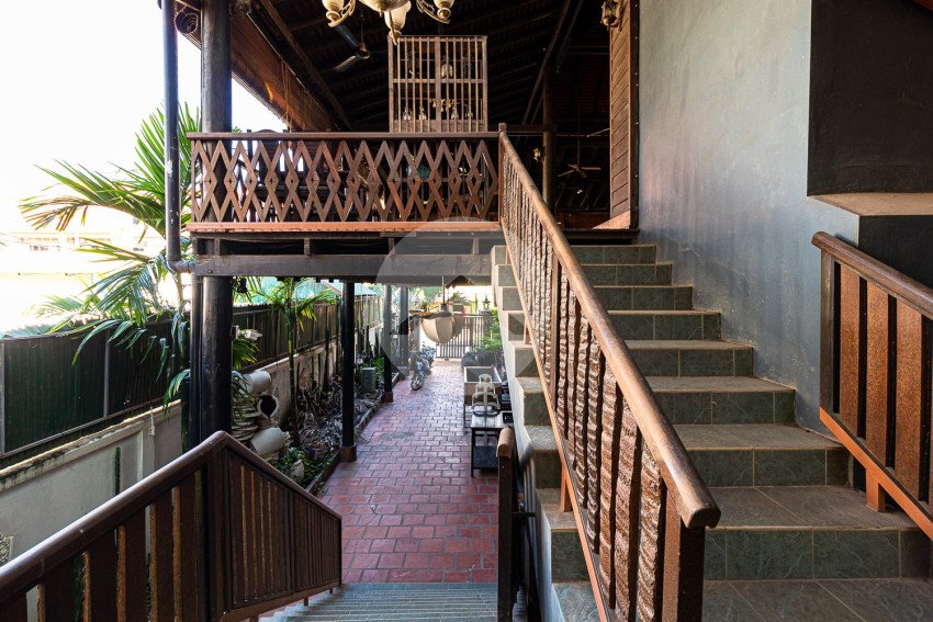 Restaurant For Rent -  Svay Dangkum, Siem Reap