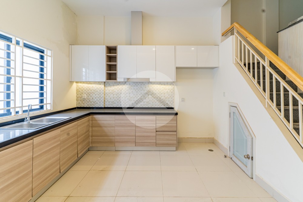 4 Bedroom Shophouse For Sale - Peng Hout The Star Diamond, Meanchey, Phnom Penh - Image 4 4 Bedroom Shophouse For Sale - Peng Hout The Star Diamond, Meanchey, Phnom Penh - Image 4