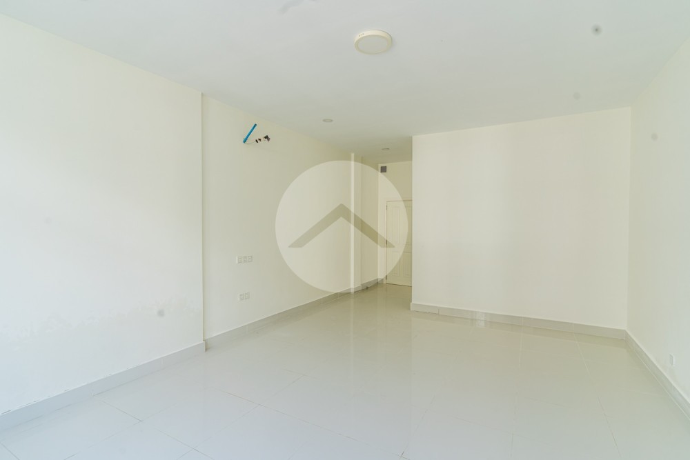 4 Bedroom Shophouse For Sale - Peng Hout The Star Diamond, Meanchey, Phnom Penh - Image 10 4 Bedroom Shophouse For Sale - Peng Hout The Star Diamond, Meanchey, Phnom Penh - Image 10