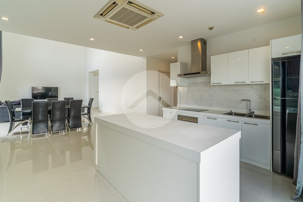 Duplex 4 Bedroom Serviced Penthouse For Rent - Tumnup Teuk, Phnom Penh - Image 6