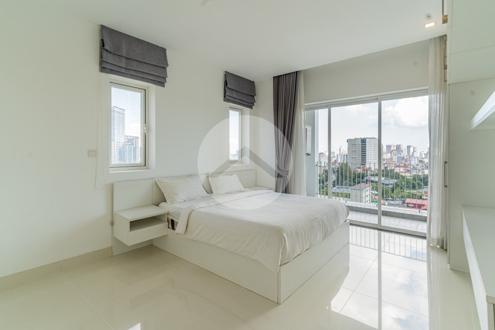 Duplex 4 Bedroom Serviced Penthouse For Rent - Tumnup Teuk, Phnom Penh - Image 9