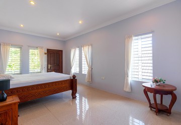 4 Bedroom House For Sale - Svay Dangkum, Siem Reap thumbnail