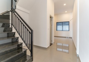 4 Bedroom  Shophouse  For Rent - Chip Mong 6A, Chroy Changvar, Phnom Penh thumbnail