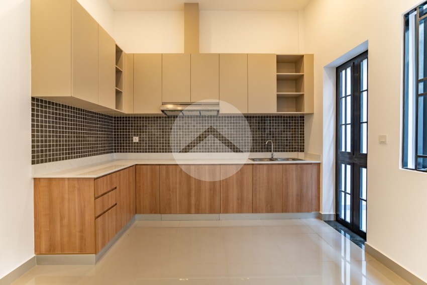 4 Bedroom  Shophouse  For Rent - Chip Mong 6A, Chroy Changvar, Phnom Penh