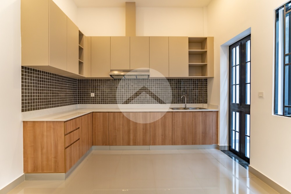 4 Bedroom Shophouse For Rent - Chip Mong 6A, Chroy Changvar, Phnom Penh - Image 4 4 Bedroom Shophouse For Rent - Chip Mong 6A, Chroy Changvar, Phnom Penh - Image 4