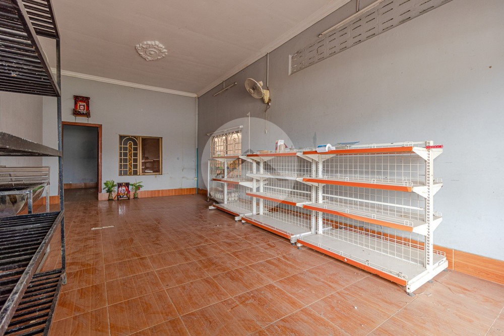 48 Sqm Shop For Rent - On National Road 6, Svay Dangkum, Siem Reap - Image 2