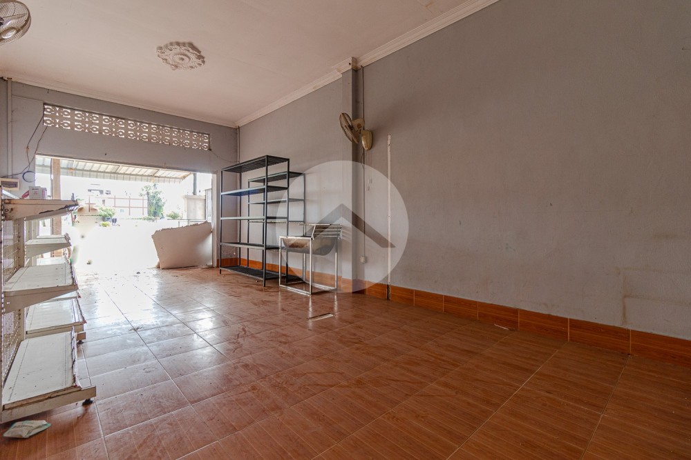 48 Sqm Shop For Rent - On National Road 6, Svay Dangkum, Siem Reap - Image 3