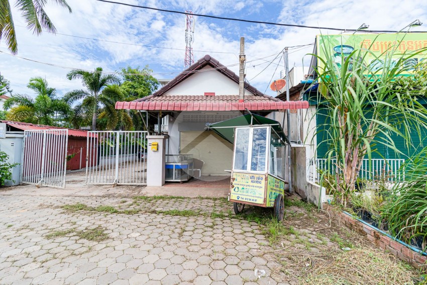 48 Sqm Shop For Rent - On National Road 6, Svay Dangkum, Siem Reap