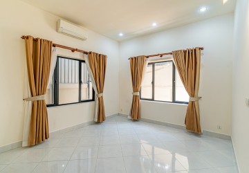 5 Bedroom Villa For Rent - Toul Kork, Phnom Penh thumbnail