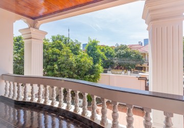 5 Bedroom Villa For Rent - Toul Kork, Phnom Penh thumbnail