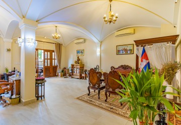 6 Bedroom Villa For Rent - Boeung Kak 1, Phnom Penh thumbnail