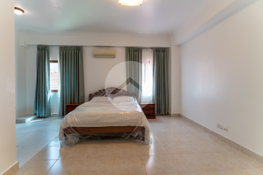 4 Bedroom Serviced Apartment For Rent - BKK1, Phnom Penh