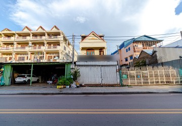 2 Bedroom Shophouse For Rent - Wat Bo, Siem Reap thumbnail