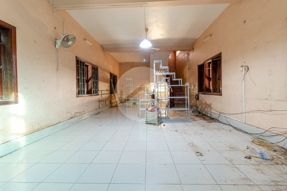 2 Bedroom Shophouse For Rent - Wat Bo, Siem Reap - Image 8