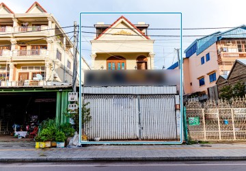 2 Bedroom Shophouse For Rent - Wat Bo, Siem Reap thumbnail