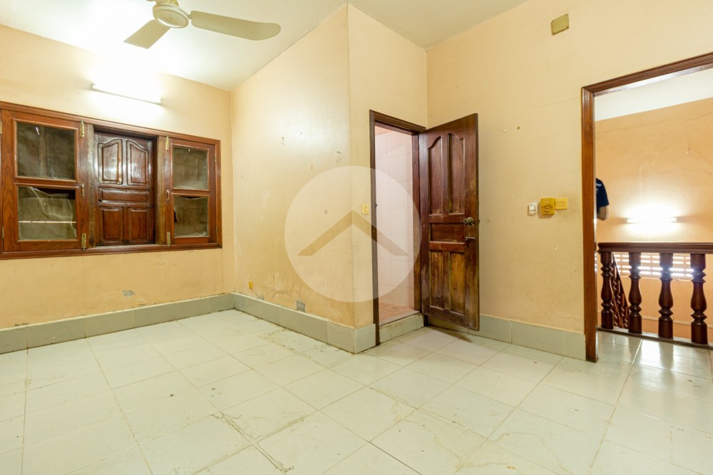 2 Bedroom Shophouse For Rent - Wat Bo, Siem Reap - Image 12