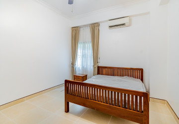 3 Bedroom Serviced Apartment For Rent - BKK1, Phnom Penh thumbnail