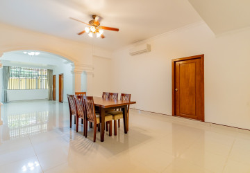 3 Bedroom Serviced Apartment For Rent - BKK1, Phnom Penh thumbnail