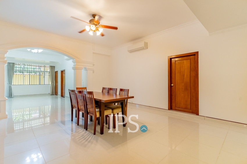 3 Bedroom Serviced Apartment For Rent - BKK1, Phnom Penh