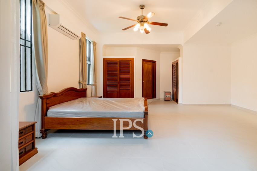 3 Bedroom Serviced Apartment For Rent - BKK1, Phnom Penh