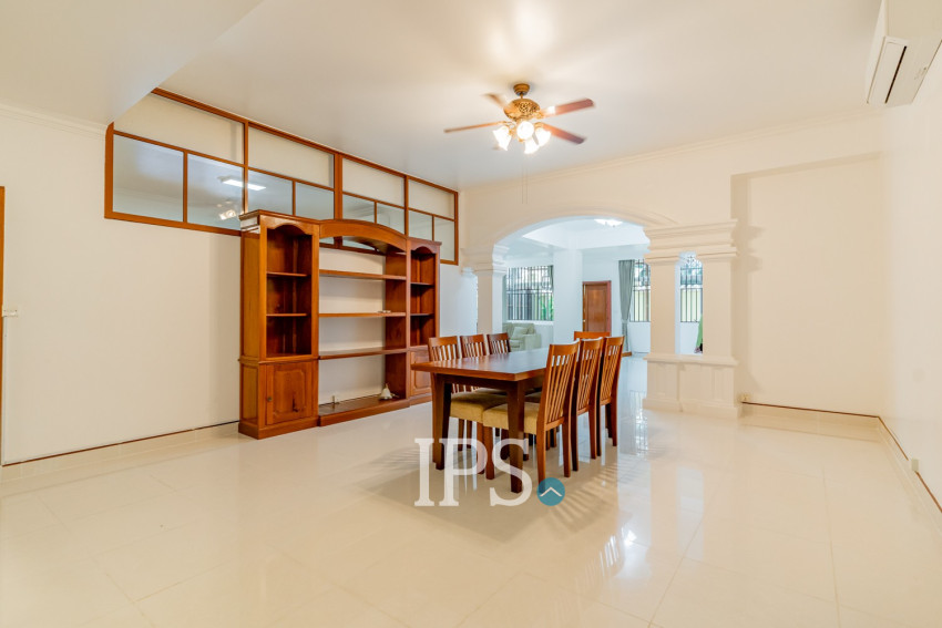 3 Bedroom Serviced Apartment For Rent - BKK1, Phnom Penh