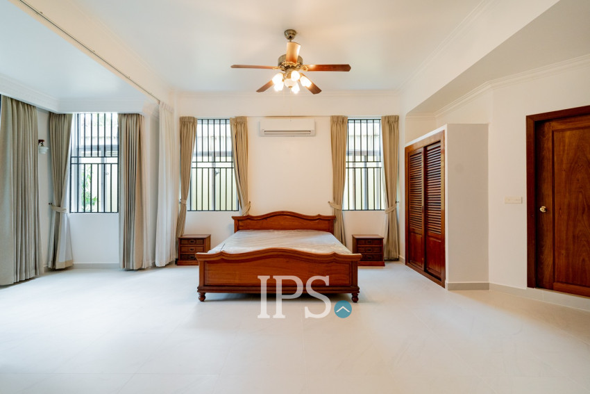 3 Bedroom Serviced Apartment For Rent - BKK1, Phnom Penh
