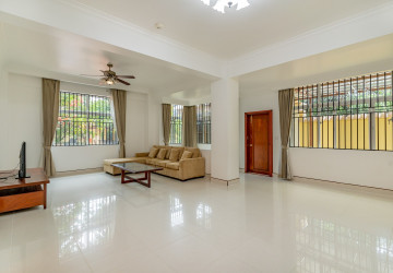 3 Bedroom Serviced Apartment For Rent - BKK1, Phnom Penh thumbnail