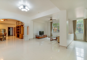 3 Bedroom Serviced Apartment For Rent - BKK1, Phnom Penh thumbnail