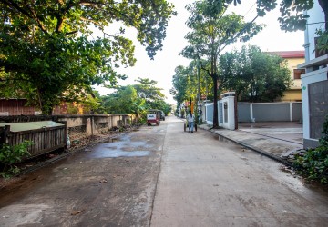 1 Bedroom Apartment For Rent - Svay Dangkum, Siem Reap thumbnail
