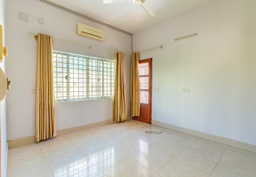 14 Bedroom Commercial Villa For Rent - Boeung Kak 1, Toul Kork, Phnom Penh thumbnail