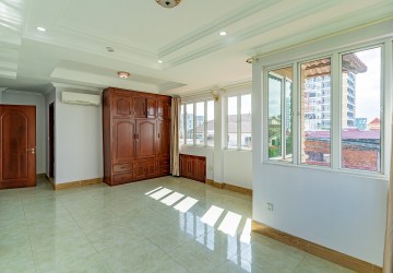 14 Bedroom Commercial Villa For Rent - Boeung Kak 1, Toul Kork, Phnom Penh thumbnail