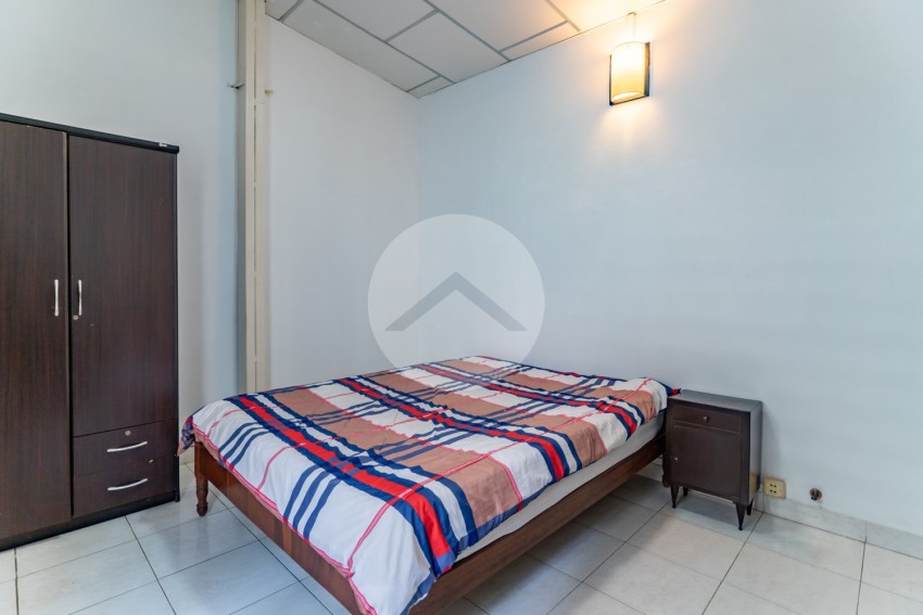 Renovated 3 Bedroom Apartment For Rent - Wat Phnom, Phnom Penh