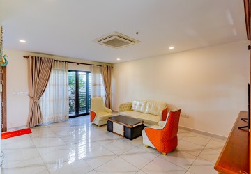 4 Bedroom Villa For Rent - Sras Chork-Phnom Penh thumbnail