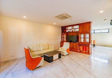 4 Bedroom Villa For Rent - Sras Chork-Phnom Penh thumbnail