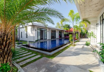 8 Bedroom Villa For Sale - Svay Dangkum, Siem Reap thumbnail