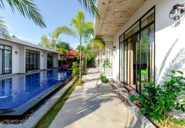 8 Bedroom Villa For Sale - Svay Dangkum, Siem Reap thumbnail