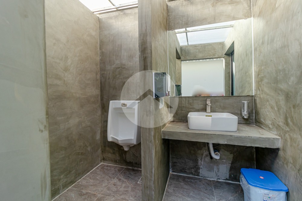 8 Bedroom  Compound Villa For Rent - Svay Dangkum, Siem Reap - Image 28