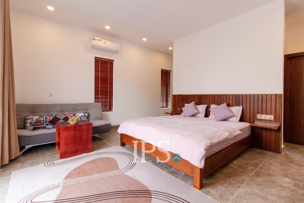 8 Bedroom  Compound Villa For Rent - Svay Dangkum, Siem Reap - Image 3