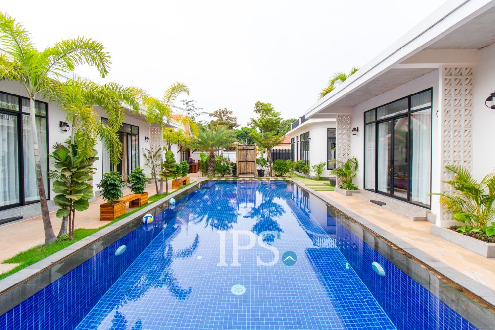 8 Bedroom  Compound Villa For Rent - Svay Dangkum, Siem Reap - Image 24