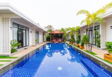 8 Bedroom  Compound Villa For Rent - Svay Dangkum, Siem Reap thumbnail