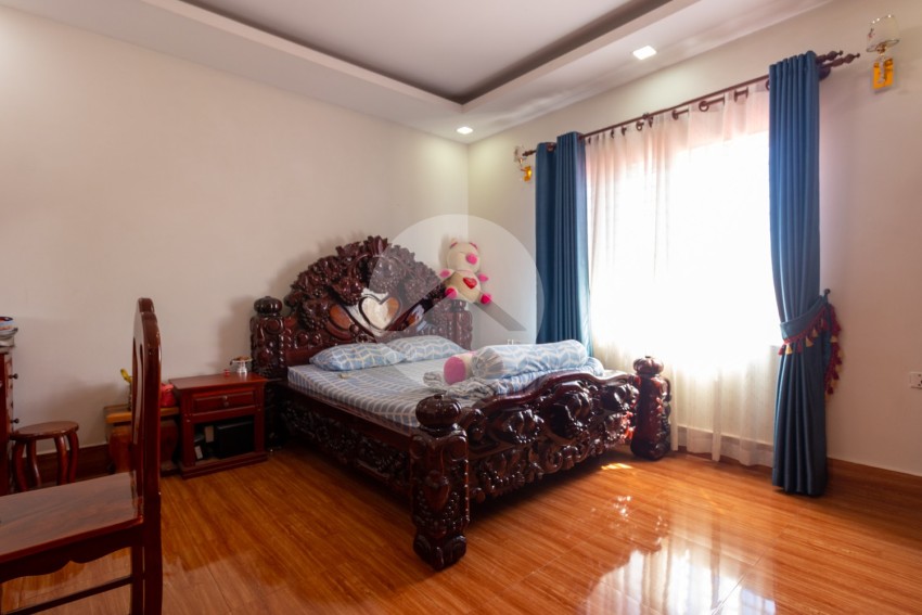 10 Bedroom Commercial Villa For Rent - Svay Dangkum, Siem Reap